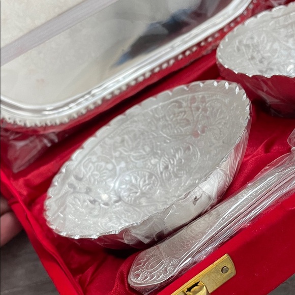 Elegant German silver bowl and tray Set in Red gift Box - Picture 3 of 8